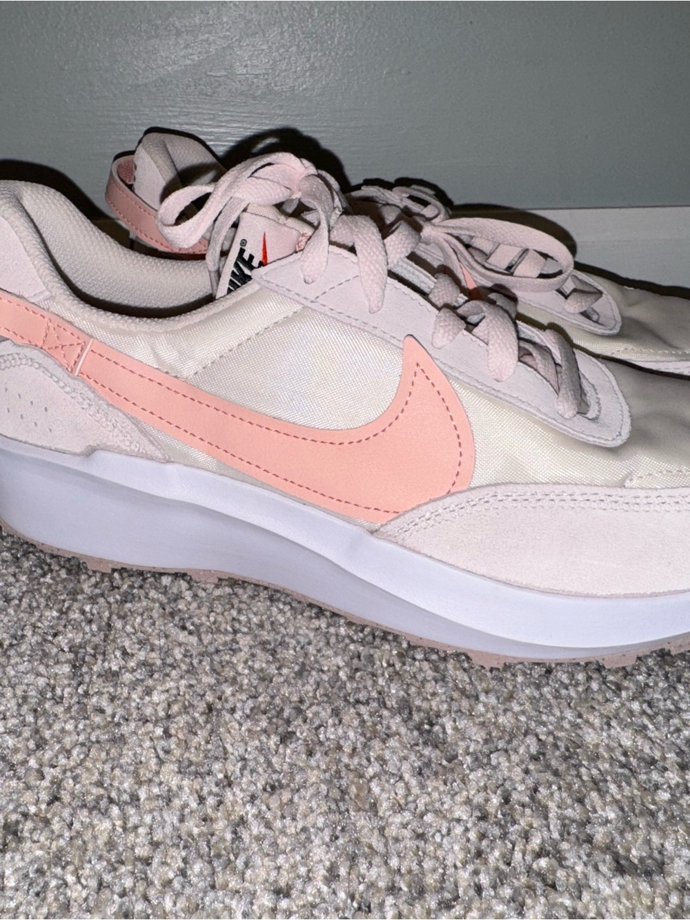 Nike Women’s Pink Low-Profile Athletic Sneakers size 10- New